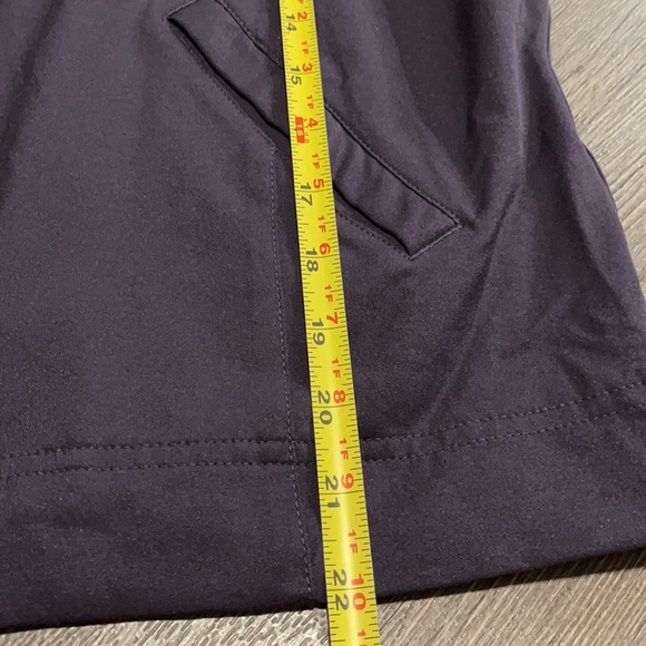 Nike women’s size medium jacket - Picture 9 of 10